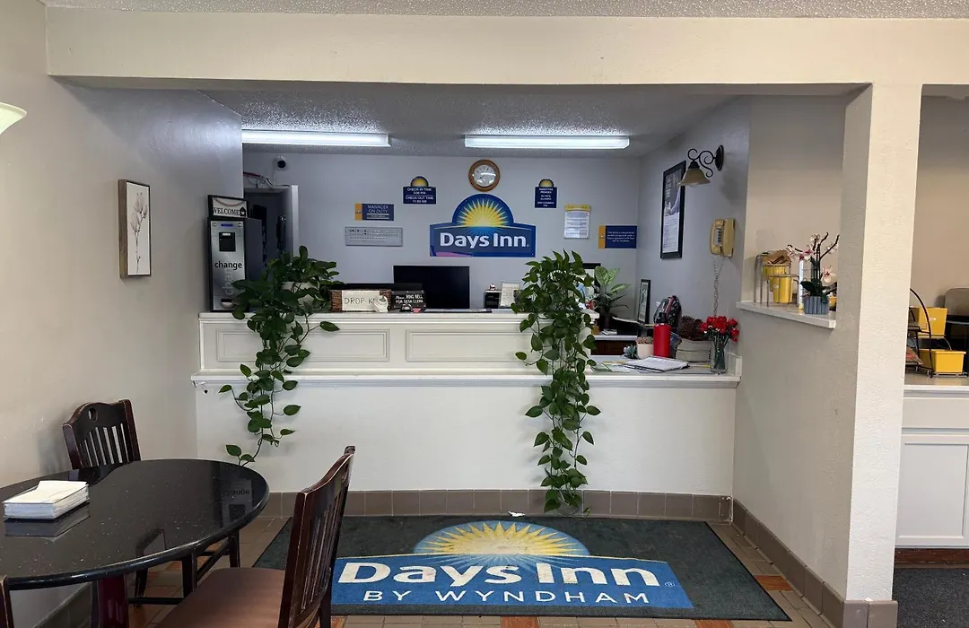Days Inn By Wyndham Mexico-1